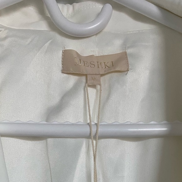 Meshki Fitted Blazer (white) - Picture 3 of 9